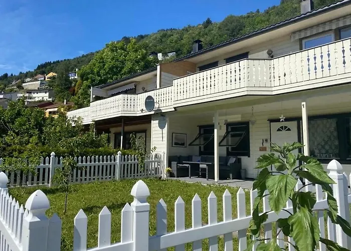 Solsiden Apartament Sogndal